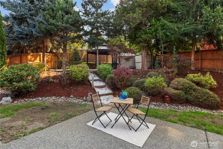 Amazing large private back yard with Gazebo