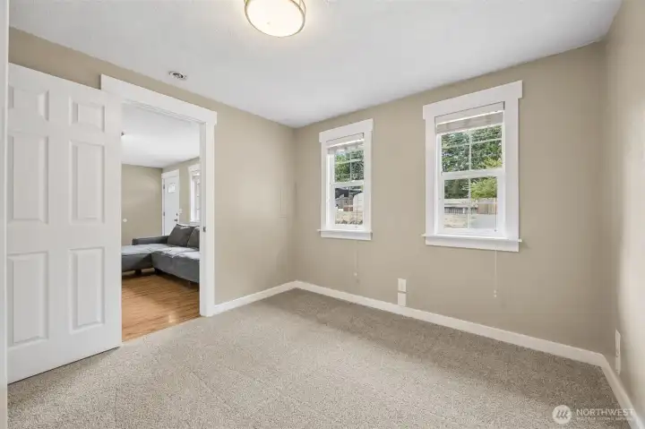 Same room w/out staging.