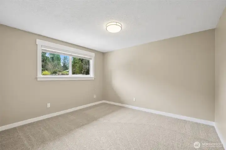 Same bedroom w/out staging.