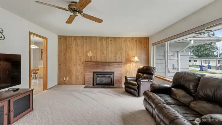 A blank canvas in great condition, ready for your personal style.