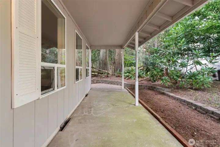 Covered front porch for seating