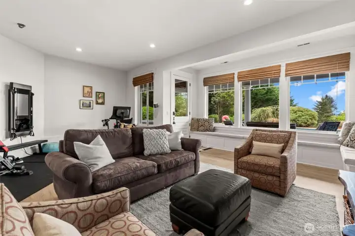 Bonus room with view