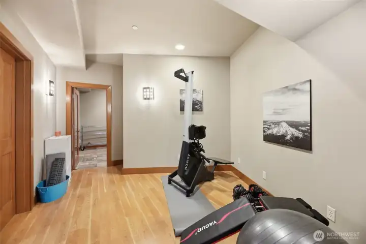 Lower level space to use as you wish. Exercise, additional office/work space, crafts, you name it. Lower level space to use as you wish. Exercise, additional office/work space, crafts, you name it.