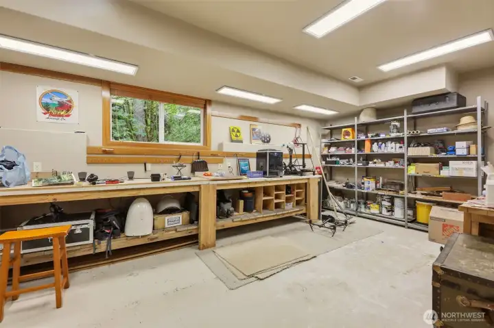 Your dream shop awaits... Your dream shop awaits...