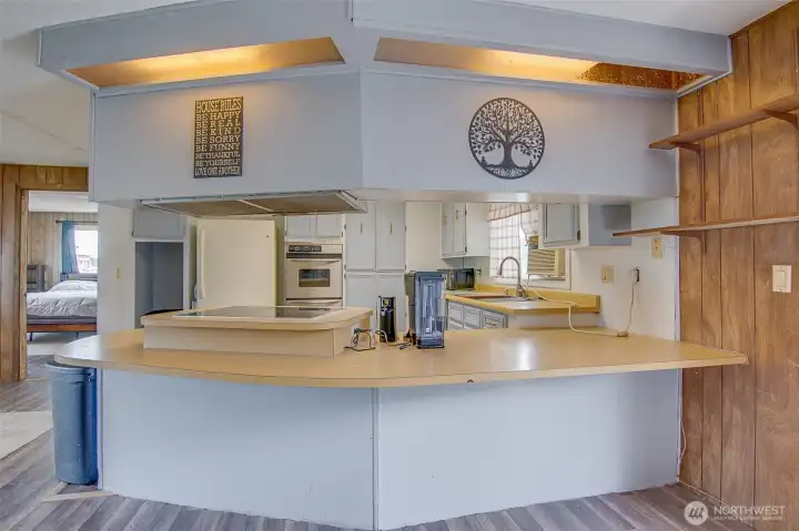 Main kitchen new double oven, touch screen cook top, dishwasher & farm sink