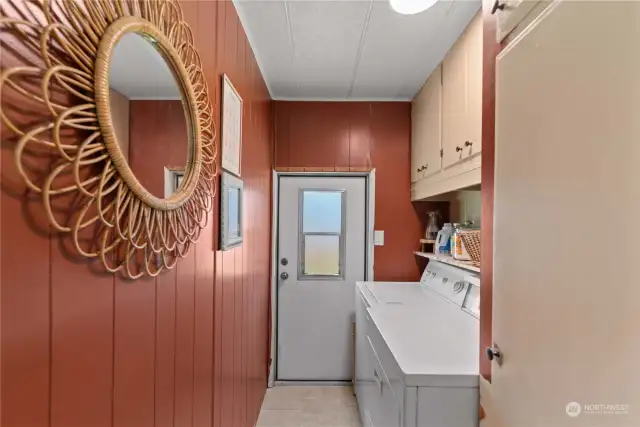 Laundry/mud room