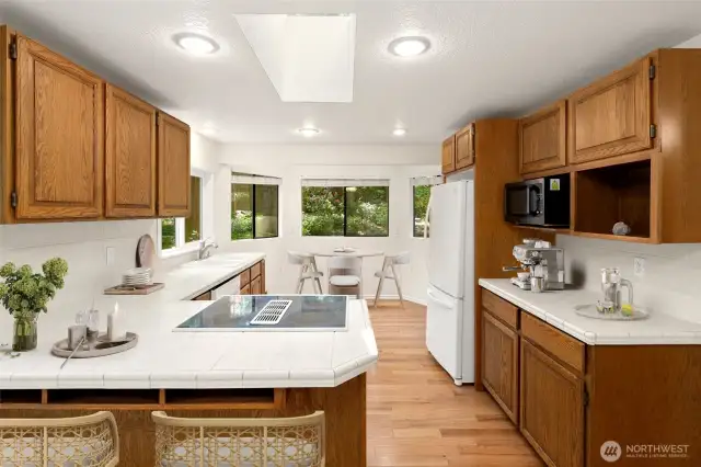 Spacious and bright kitchen