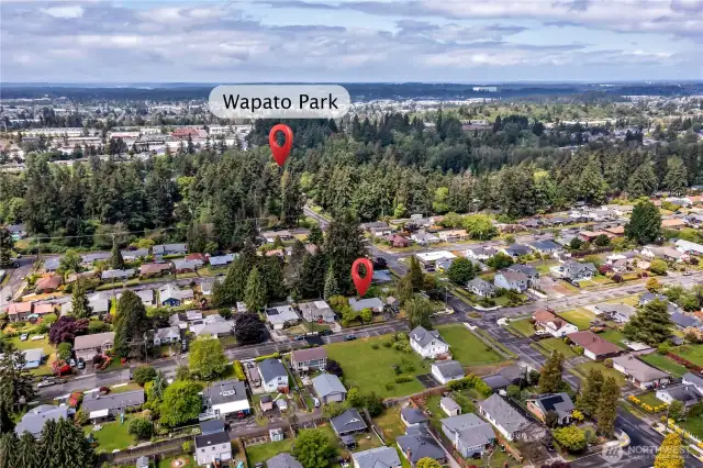 2 Blocks to Lake Wapato with walking trails and off leach dog park