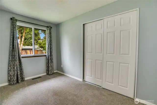 bedroom/office