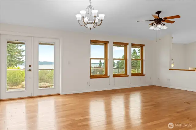Large great roomO