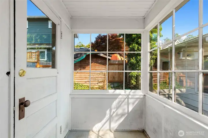 ...and an enclosed sunporch.