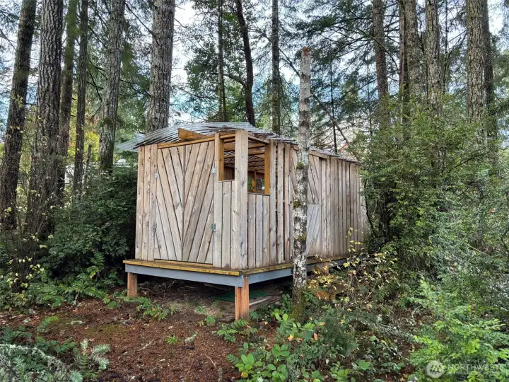 Out building that owner used for building smaller boats