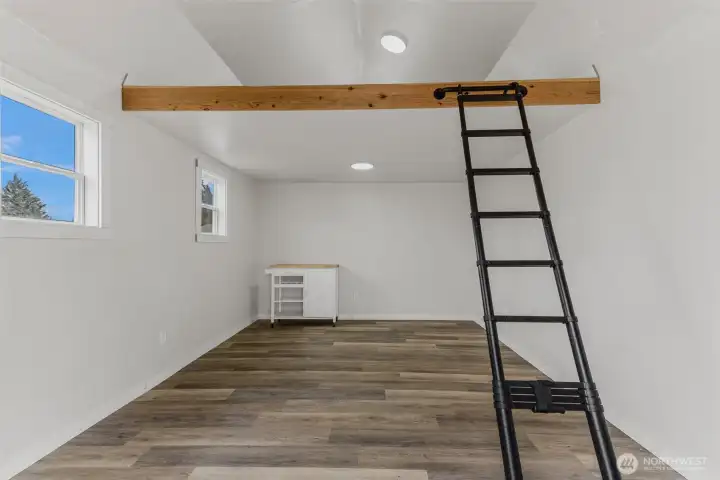 Finished shed w/ loft