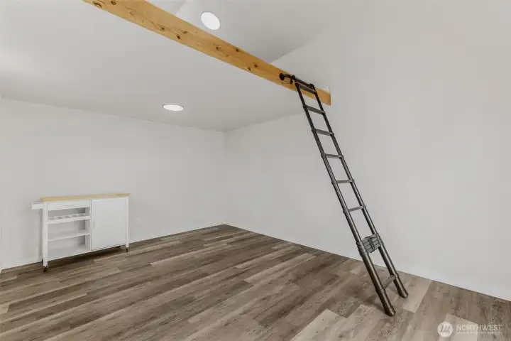 Finished shed w/ loft