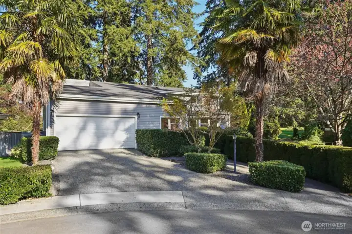 Private cul-de-sac location