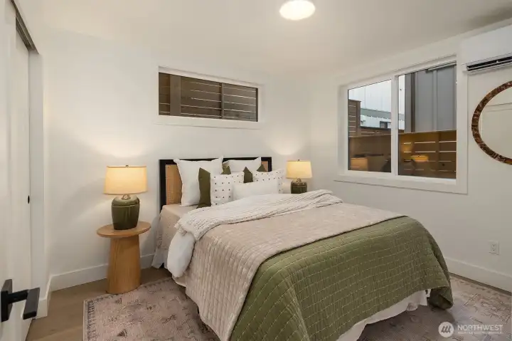 Main level full bath