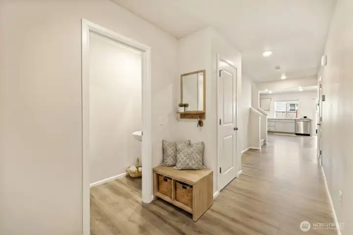 Front entryway (virtually staged)
