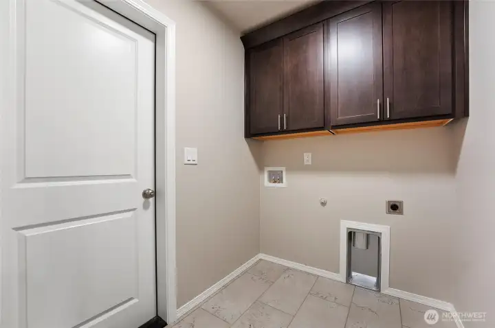 All images used are for illustrative purposes. In some cases it may not be possible to show photographs of the exact property, and we will utilize previous show home photography or photograph of another similar property. Images are for guidance only and may not necessarily represent a true and accurate depiction of the condition of property.