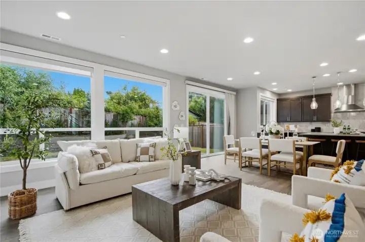 Livingroom connected to private backyard Livingroom connected to private backyard