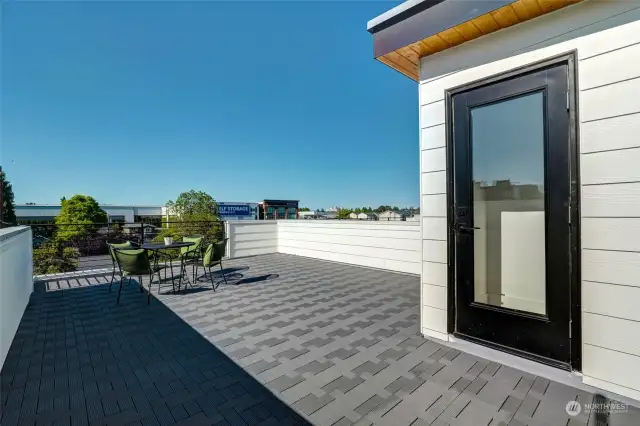 Entertain on this oversized deck, perfect for outdoor entertainment.
