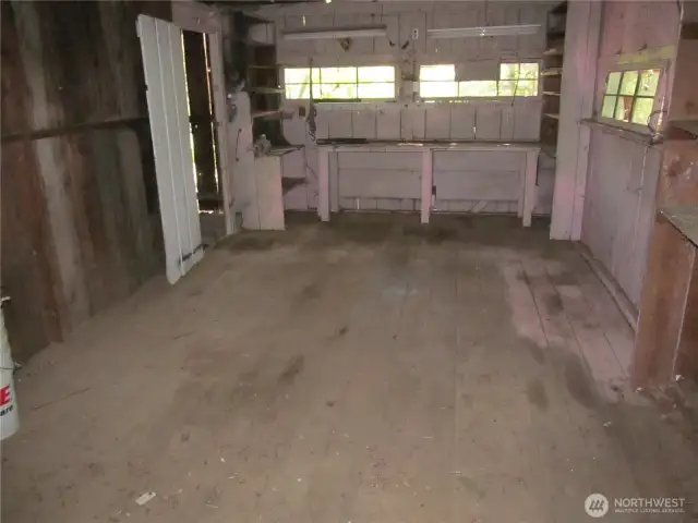 'Garage/shop no. 1