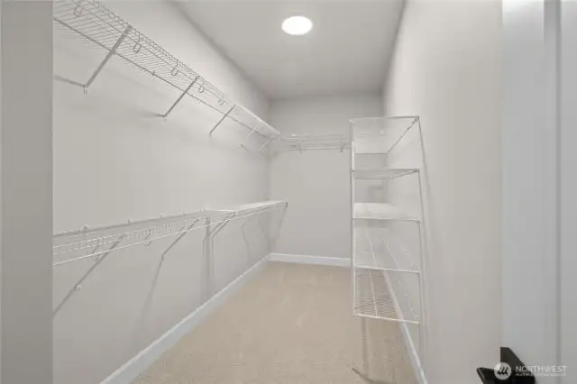 Primary walk-in-closet
