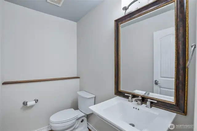 Lower Powder room