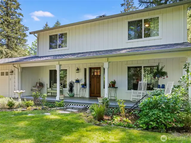 Adorable front porch