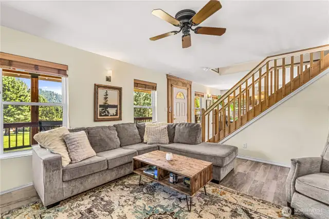 Living Room, Gas Fireplace