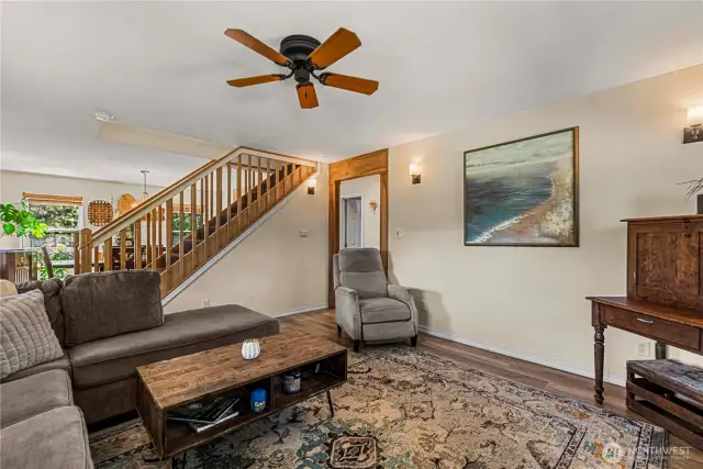 Living Room, Gas Fireplace