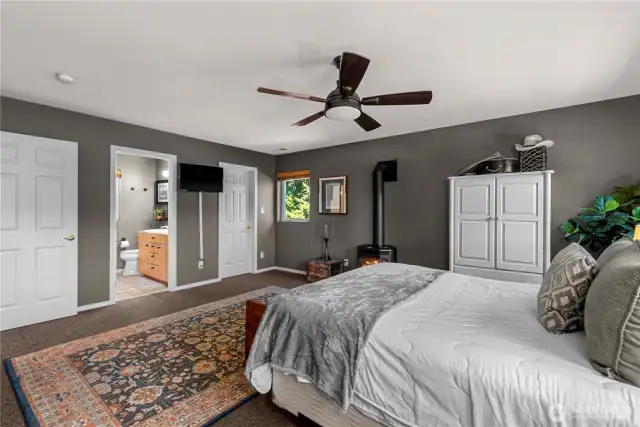 Primary Bedroom, walk in closet