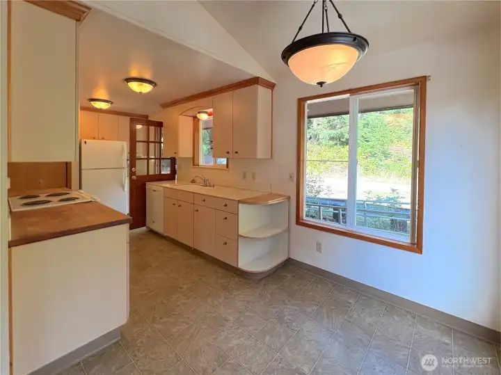 Dining Area off of kitchen