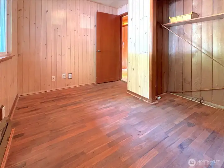 Bedroom 3 - check out the hardwoods!