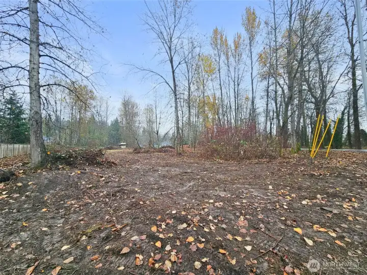 Taken from the edge of 100th Ave SE looking South.