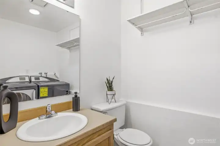 Laundry area with easy access, making everyday routines simple and efficient.