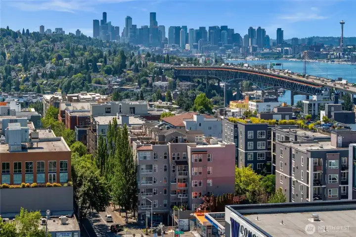 Minutes to downtown Seattle