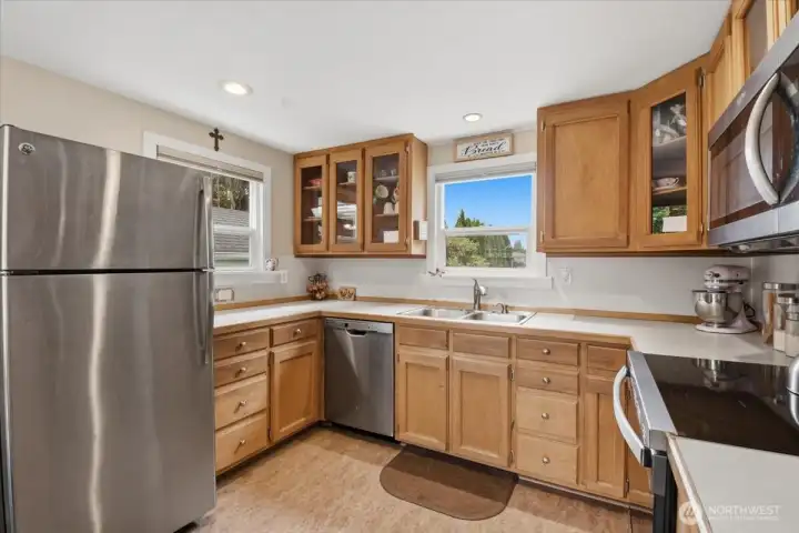 Updated kitchen and appliances Updated kitchen and appliances