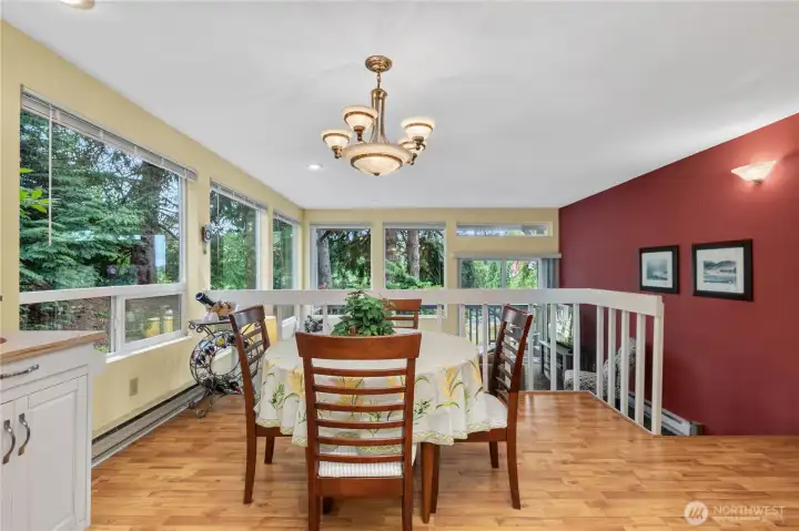 Gather for meals in a dining space that feels bright, open, and connected to the outdoors. Gather for meals in a dining space that feels bright, open, and connected to the outdoors.