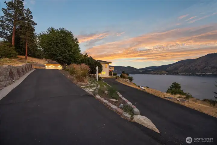 A lot of Driveway Parking and 2 access points. A lot of Driveway Parking and 2 access points.