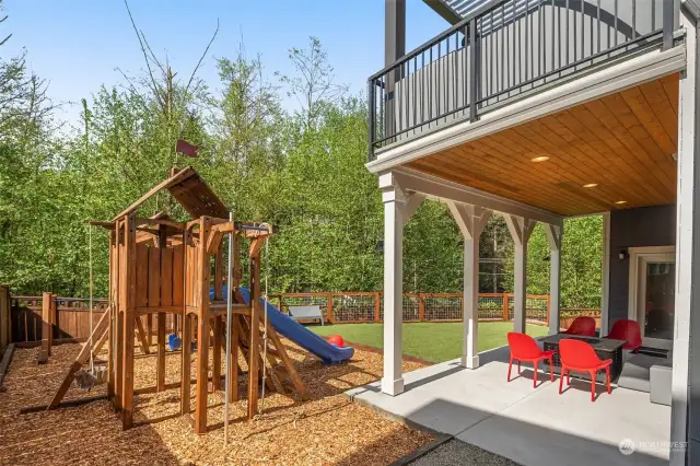 Back yard outdoor living and luxury play structure