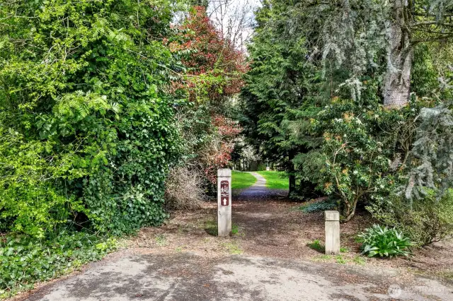 Trail access from the cul-de-sac
