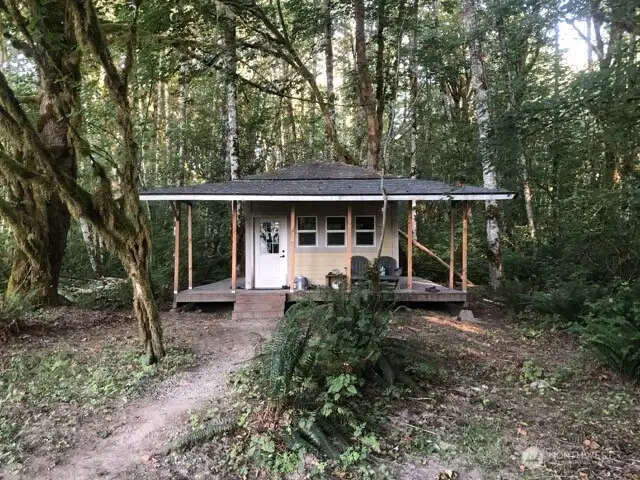 Front of cabin near time of build.