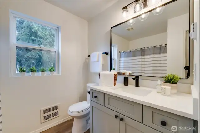 Full Bathroom Hall
