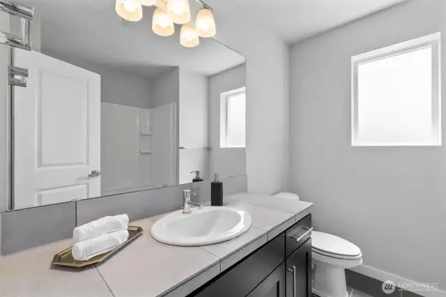 Upstaris hallway bath