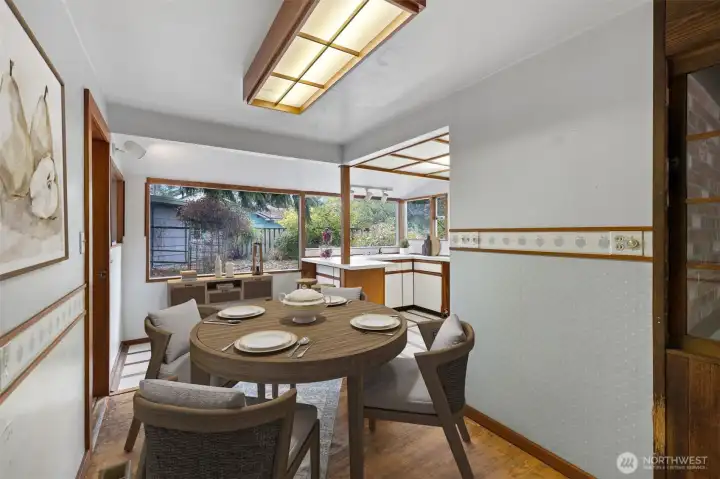 Same photo with virtual staging