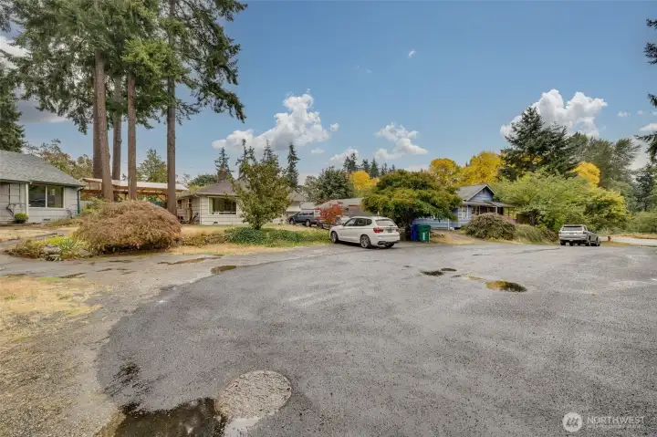 Cul-de-sac out in front of home with street parking