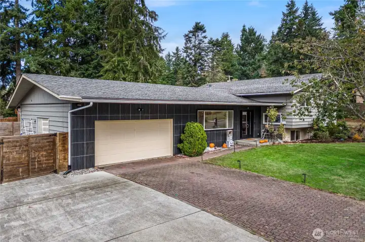 Extra large driveway