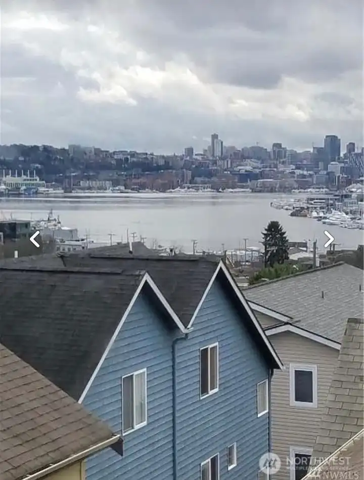 #5 Water Views (Lake Union & DT Seattle)