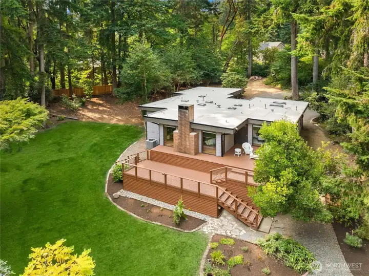 This thoughtfully engineered 3BR/2B home feels both grounded and uplifting. A one-level home that instantly puts you at ease.