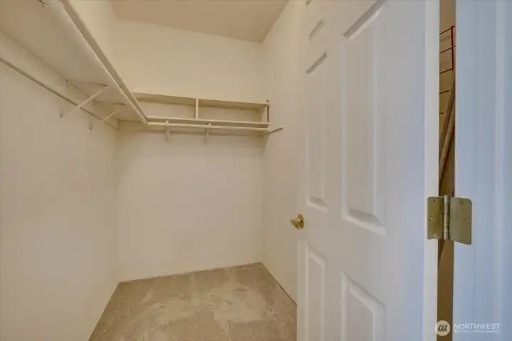 Primary Walkin Closet